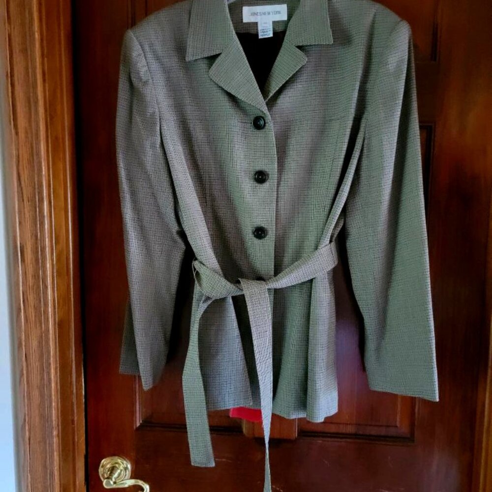 Jones New York pantsuit with belted jacket